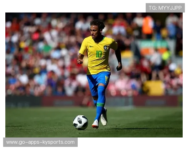 足球高手也会出错？那就来看看“带球突破变狗啃泥”的精彩瞬间！