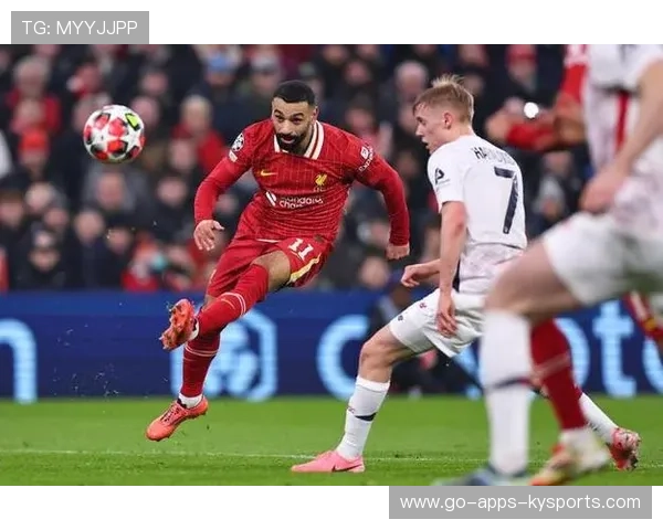 萨拉赫内切弧线球破门,利物浦气氛瞬间拉满 萨拉赫内切弧线球破门,利物浦气氛瞬间拉满